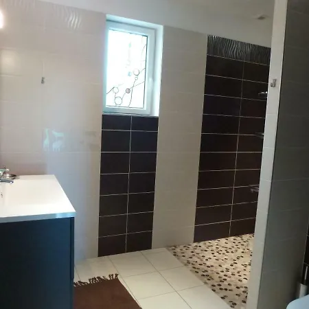 La Maison Verte * אגון קוטוויל